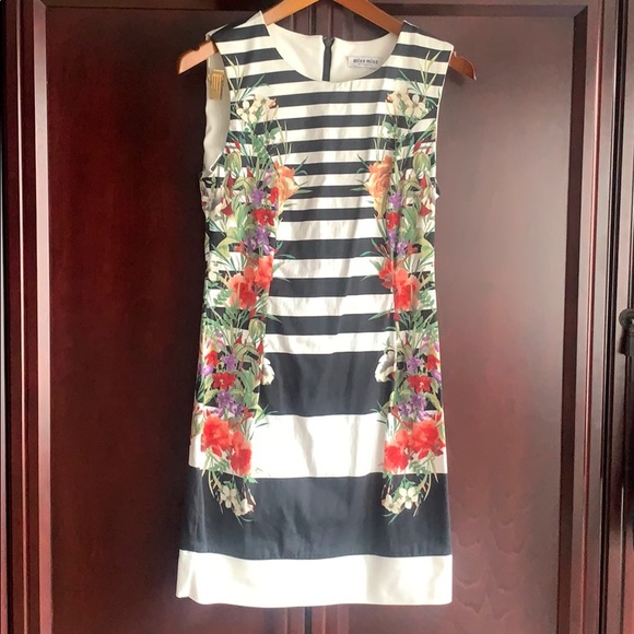 Summer dress - Picture 1 of 3